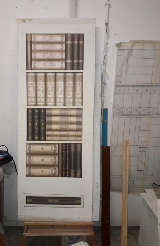 finta libreria su porta7